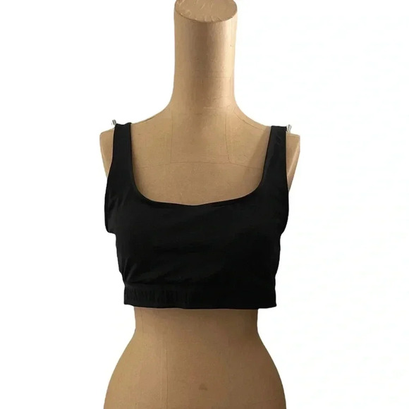 ❤️‍🔥HOST PICK❤️‍🔥 Pink Victoria’s Secret ultimate sports bra - Picture 1 of 8